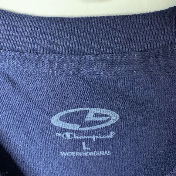 NWT Champion Men’s T-shirt Size L - Picture 4 of 5